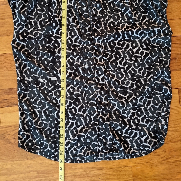 Collective Concepts Lisette Graphic Print Blouse - Picture 4 of 7